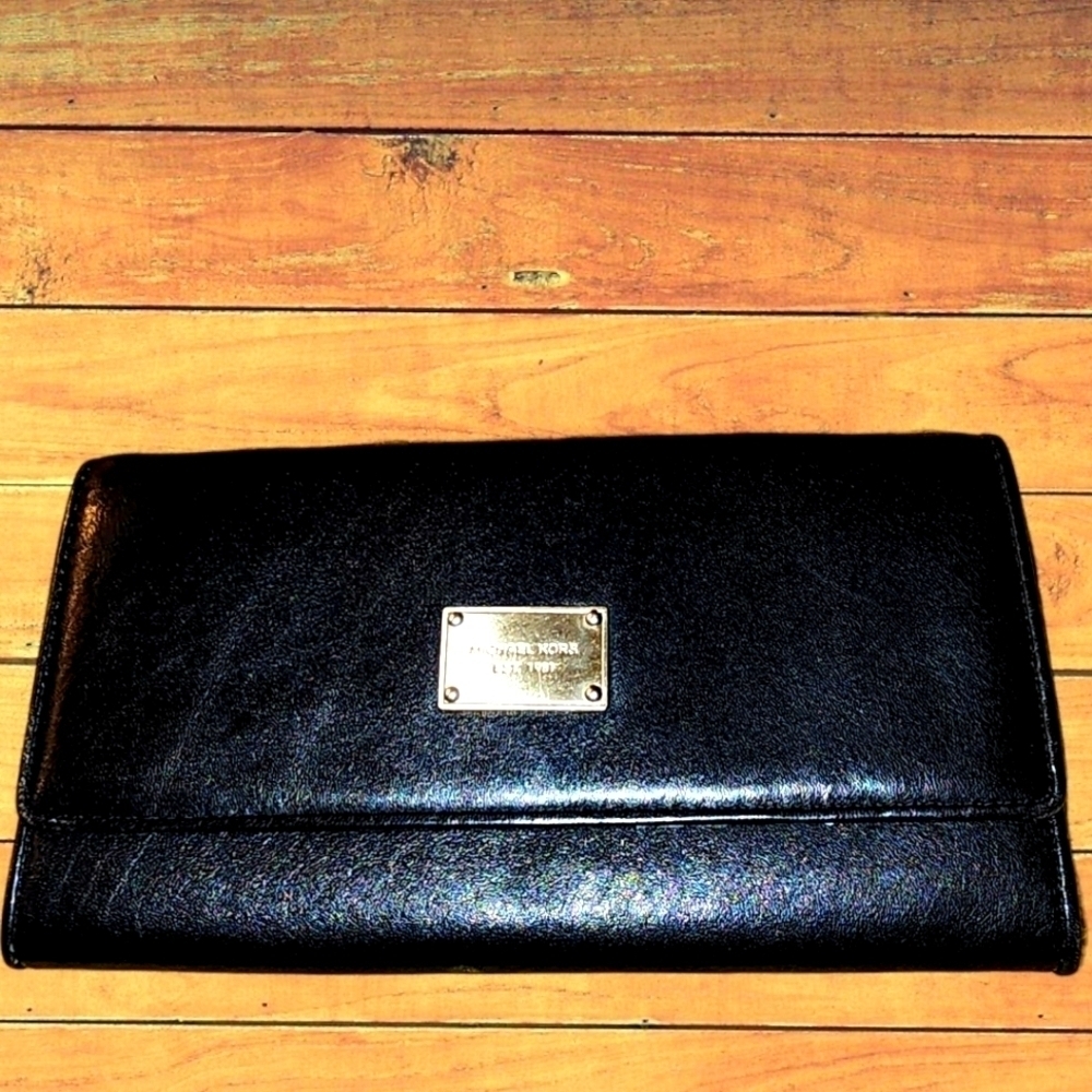 MICHAEL KORS LEATHER WALLET